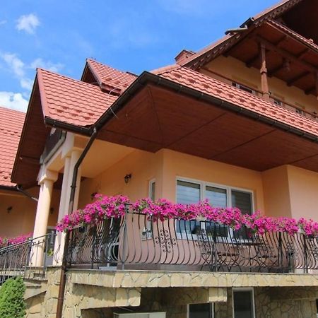 Hotel Pensjonat I Restauracja Nowak Łapsze Niżne Exterior foto